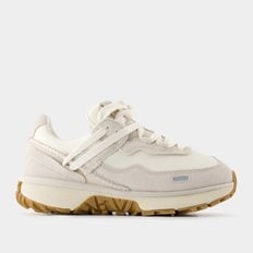 [해외배송] 어그 레트로피 로우 스니커즈 1167491 CERA CERAMIC