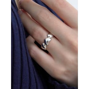 Bold heart ring