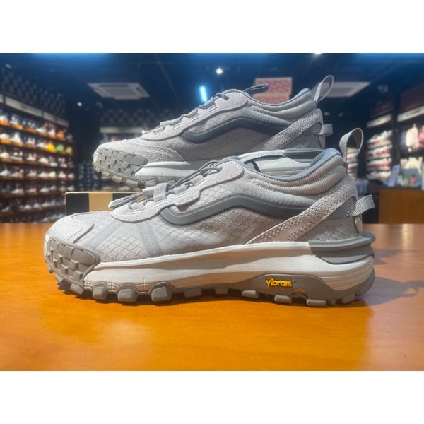 [여주점] (남여공용) 스니커즈 MTe 크로스패스 Xc 비브람 (라이트 그레이) (VN000D5VBH7)