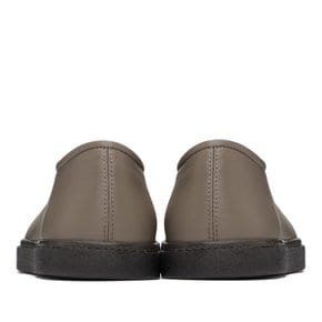 SSENSE 익스클루시브 그레이 파이핑 슬리퍼 FO0098 LL0010 BR411 CAPPUCCINO