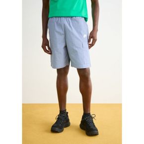 5575684 Nike CLUB CARGO - Shorts ashen slate