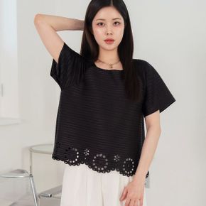 메이비 플라워 펀칭 플리츠블라우스_P425409544