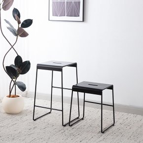 S 룸앤오피스 A METAL STOOL A형 스툴 M사이즈 RWT1029 의자 체어 다용도 손잡이디자인