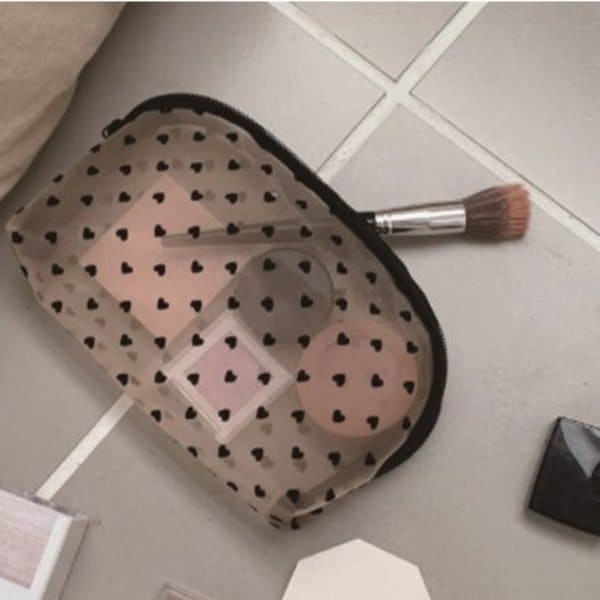 [옷자락] 여성 러블리 하트패턴 곡선 반원 메쉬 미니 파우치