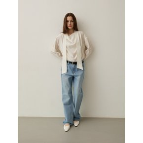 CLASSIC STRAIGHT  DENIM