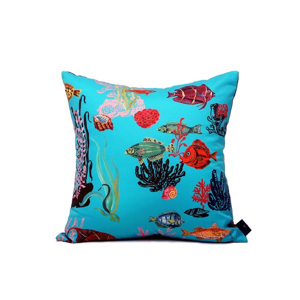 SOUS LA MER