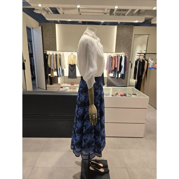 [파주점] 세트 오간자 러플 블라우스 + 플라워 레이스 스커트 JS4B0BL231,JR4A0SK433