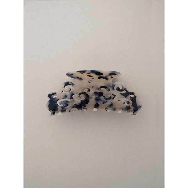 She Hair Clip BG