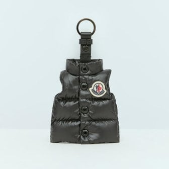 몽클레르 25 SS 몽클레어 Gilet Shaped 패딩 조끼 팬던트 키링 6F00003 M4058 999