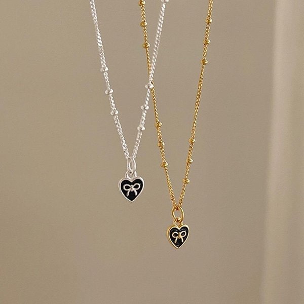 [옷자락] 여자 기념일 선물 미니 블랙하트 리본 팬던트 목걸이