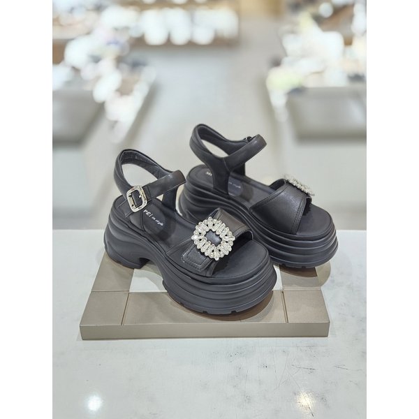 [시흥점] 여성 6센티 사각 장식 청키 통굽 샌들 (712524017)