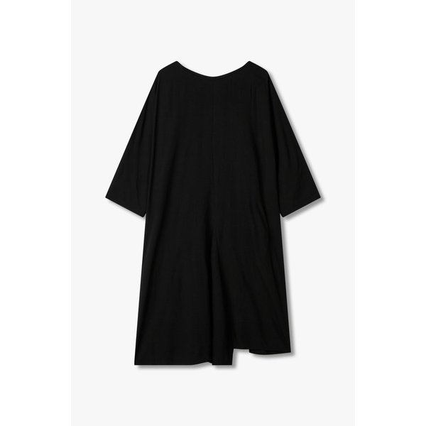 [FEMME] 애시메트릭 헴 오버사이즈 드레스 6615161404000