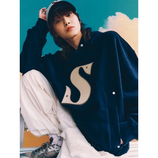 리벳 아플리케 포켓 로고 후드_클래식 네이비