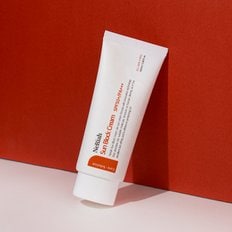 수분 선크림 100ml(SPF50+) 선케어 선블록 자외선 차단 기능성 데일리 프로텍터