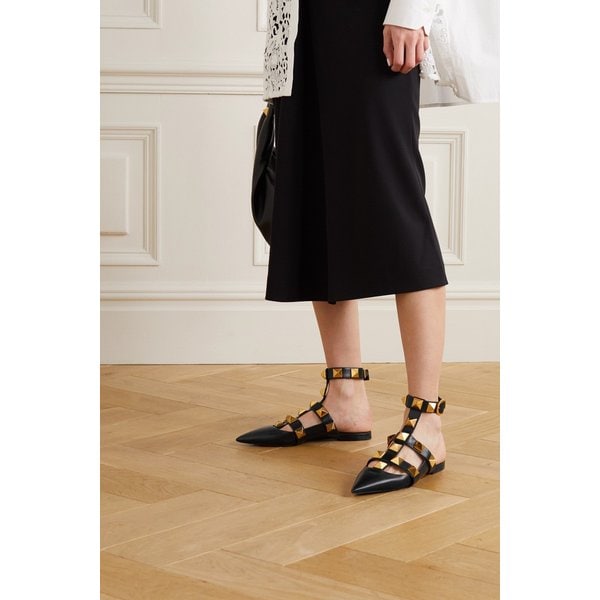 Roman Stud Leather Point-toe Flats 블랙 1647597308976551