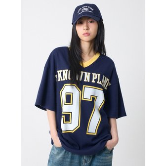 언노운플라넷 V네크 플라넷 럭비티 네이비_V Neck Planet Rugby Tee Navy