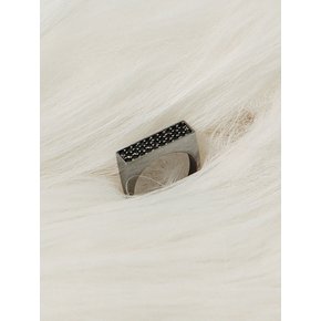[BLACK] SIGNET SERIES FLAT RING 4