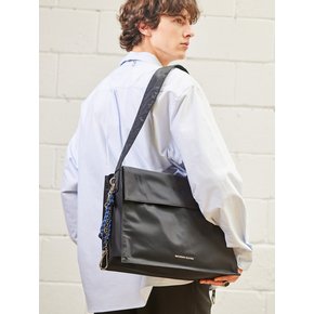 NO.17 MILLAU MESSENGER BAG