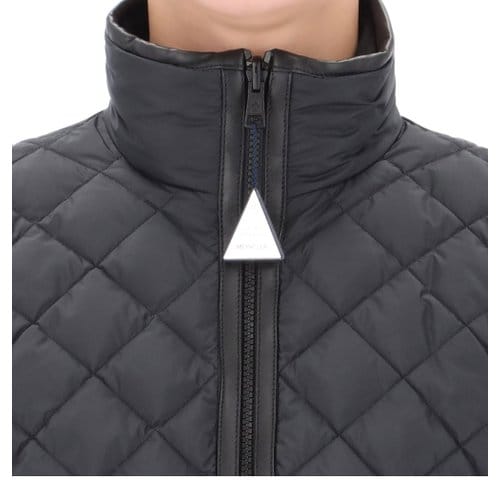 https://gtems.cafe24.com/26FW/MONCLER/26FW_1A00098_597X2_999_5.jpg