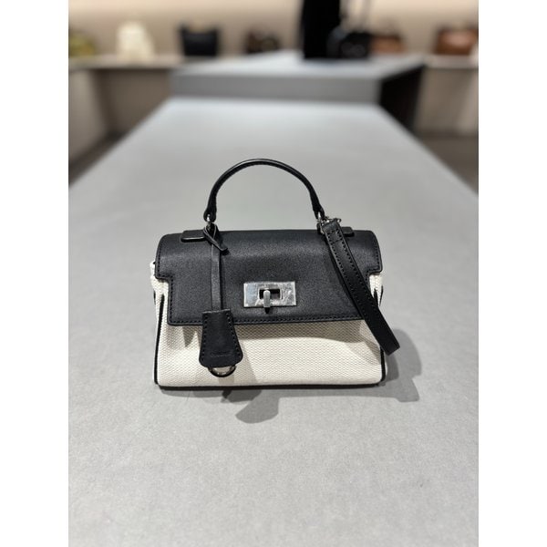 [파주점] 스테파니클래식(Stephanie classic) 미니어처 크로스백 18 RCBDX24143BKX