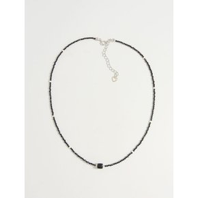 블랙 큐브스톤 원더랜드 Black cube stone wonderland necklace