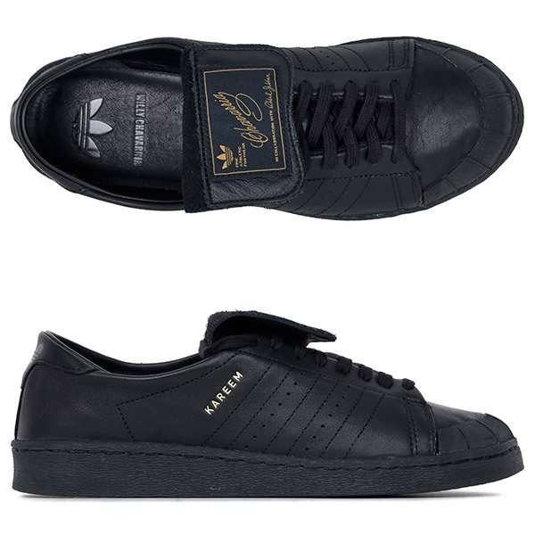 [부산점] X윌리차바리아 25FW 코어블랙 골드메탈릭 자바르 스니커즈 HQ4867