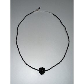 23 DAILY_BLACK BALL OF DOTS NECKLACE