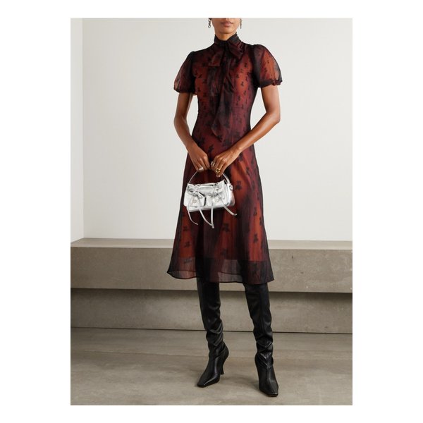 보우 디테일 프린트 시폰 미디 드레스 브라운 46376663162871135