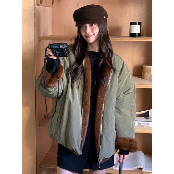 [지우 PICK] REVERSIBLE FAUX FUR PADDED JUMPER [KHAKI]