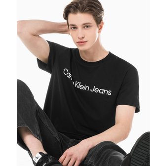 Calvin Klein Jeans [BTS정국착장]남성 레귤러핏 인스티튜셔널 로고 스트레치 반팔 티셔츠(J321612리뉴얼)