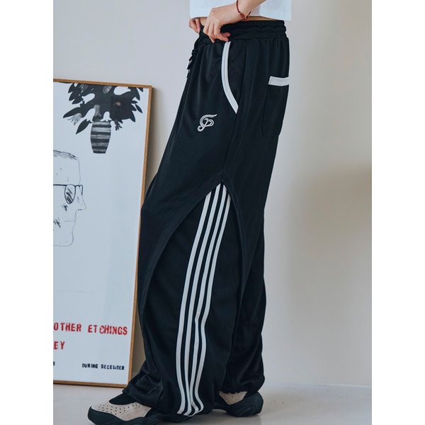 커브드 라인 트랙 팬츠 블랙