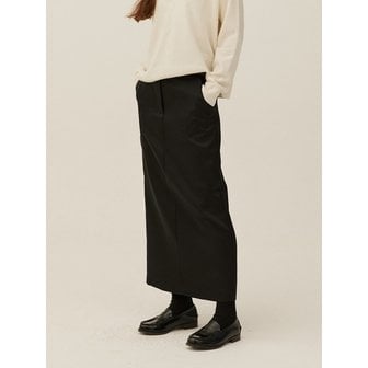 무니드 REN LONG SKIRT - BLACK