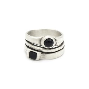 Be one ring 002 (onyx)