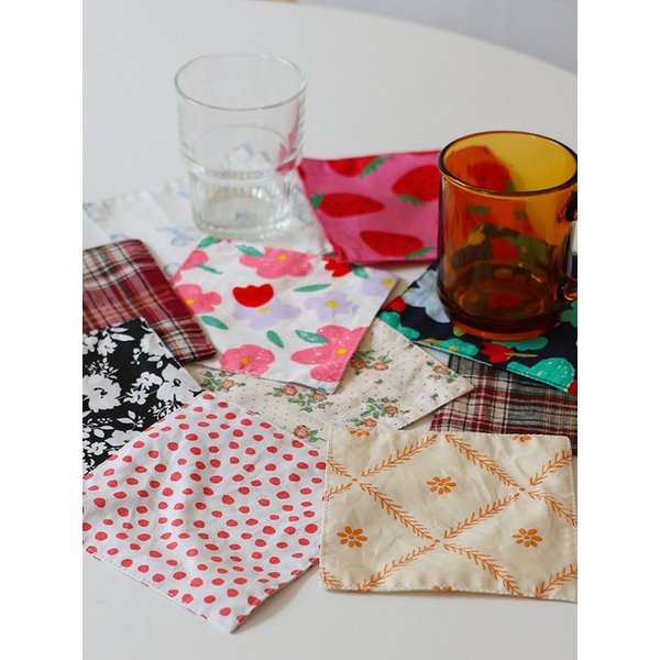 랜덤 티코스터 컵받침 홈카페 찻잔받침 주방 인테리어