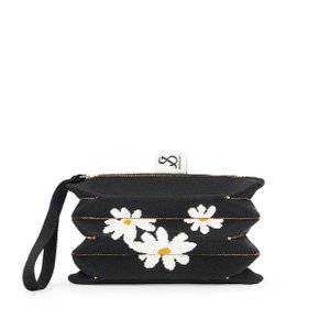 Lucky Pleats Pouch S Daisy Rich Black