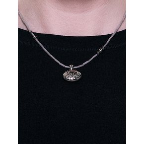 axis necklace-silver