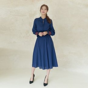 MELISSA SMOCKING DRESS IN NAVY