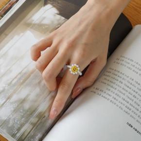 [BELLA.DOI] 유니크 스마일 비즈 꽃 프리사이즈 반지 (S7037229)