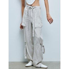 STRAP POINTED POCKET OUT CREAM PANTS