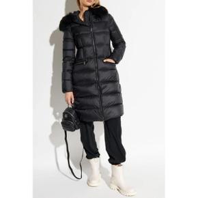 24 FW Moncler 보에딕 롱 다운 재킷 J20931C00022595FE TP429454360