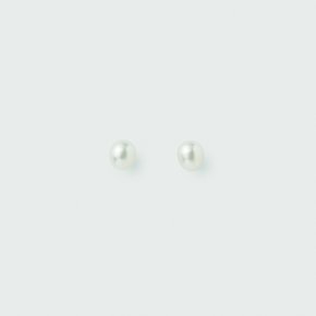 Oval Pearl Earrings, Small (EL046)