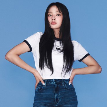Calvin Klein Jeans 여성 드레이피 저지 크롭 반팔 티셔츠(47B808G)