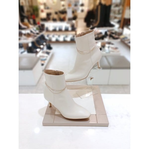 [시흥점] 여성 7센티 발목 금줄장식 포인트 앵클부츠 (712546019)