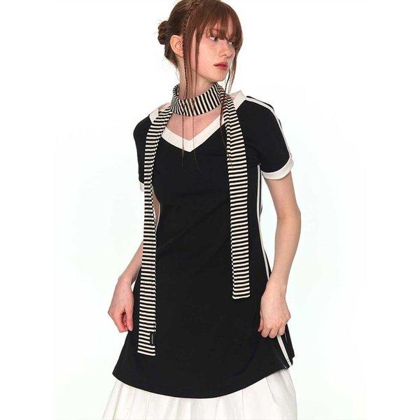 V NECK LINE OPS (BLACK)