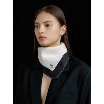 아비나펠르 Border Square Silk Scarf 50 - Black/Cream