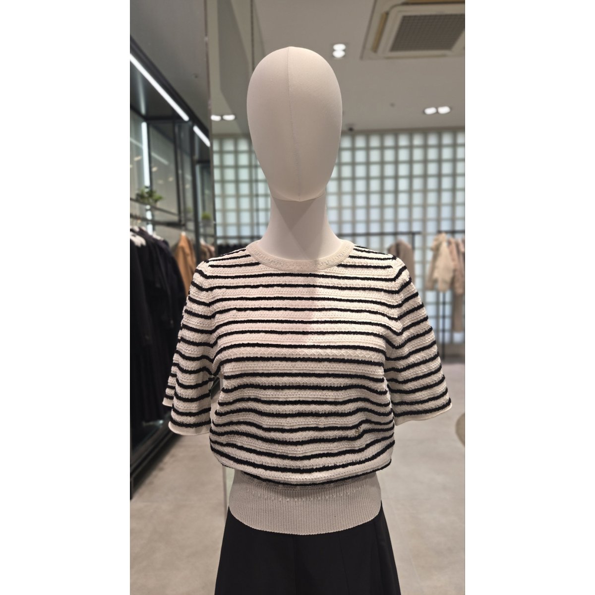 확대된 대표 .