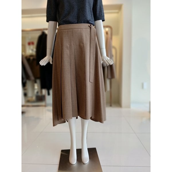 [여주점] 씨씨콜렉트 버튼포인트언발란스플리츠스커트 E261msd104