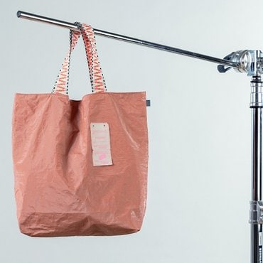 미야앤솔 가벼운 방수성 타이벡소재 데일리 토트에코백 코랄핑크컬러 로제