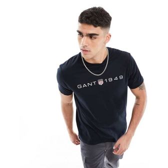  GANT 간트 1949 쉴드 로고 프린트 티셔츠 인 블랙 8100270