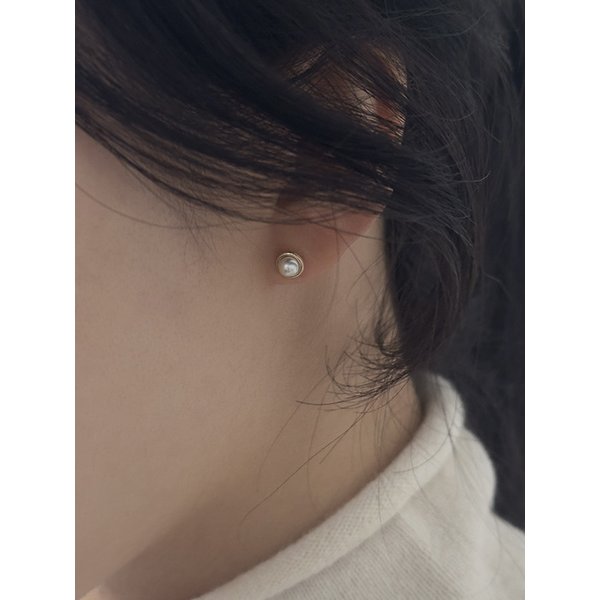 14k Classic pearl earrings